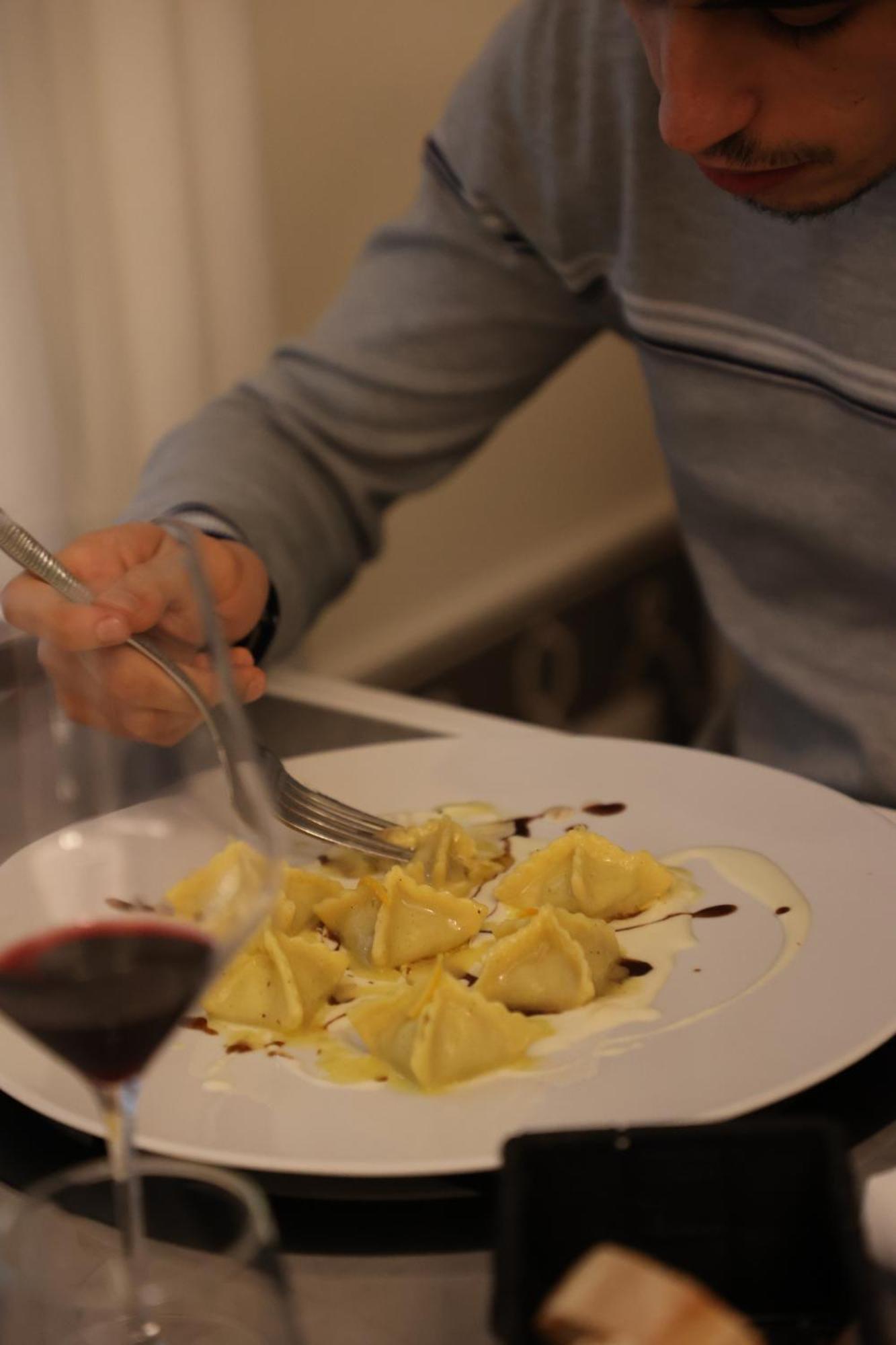 Tenuta Santo Stefano Azienda Agrituristica Santo Stefano del Sole エクステリア 写真